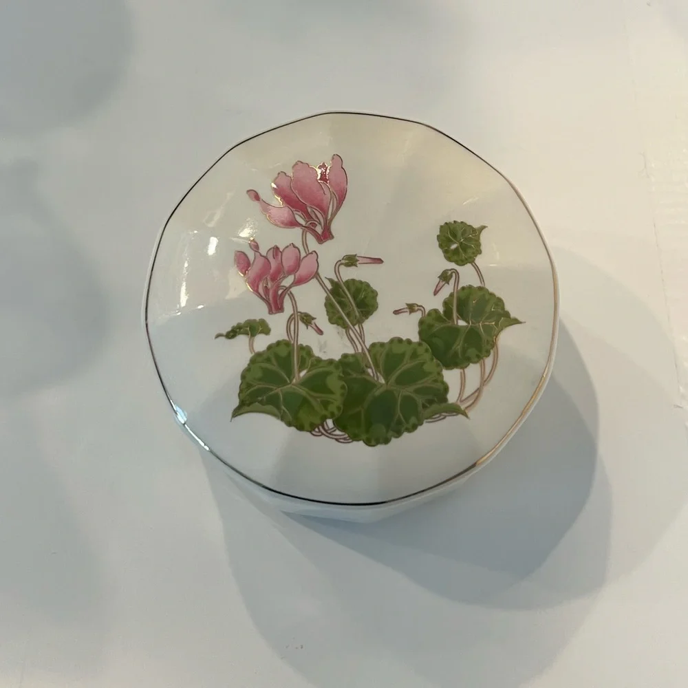 Vintage Otagiri Cyclamen Porcelain Trinket/Ring Box
